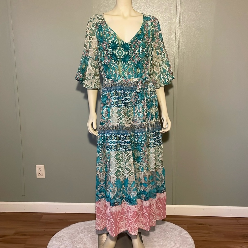 avenue, floral, maxi dress. Size 16